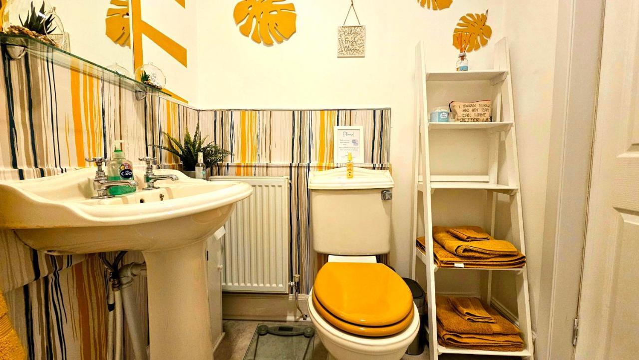 The Ferns - Shared Garden Apartment With Parking Darvel Luaran gambar