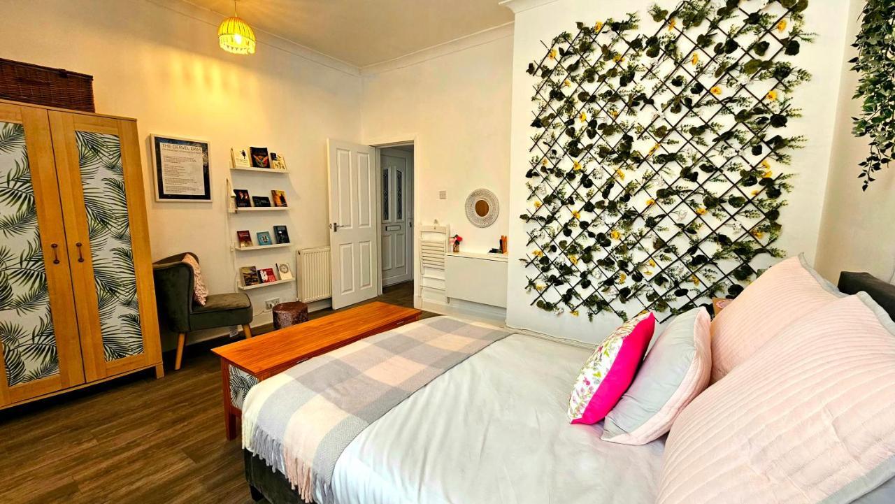 The Ferns - Shared Garden Apartment With Parking Darvel Luaran gambar